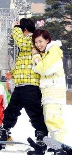 亚当夫妇资料,爱情与现实的交织