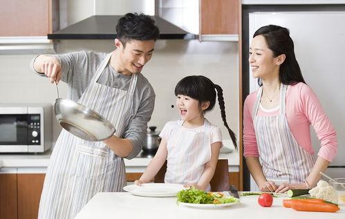 妈妈爸爸资料,一家三口的温馨岁月